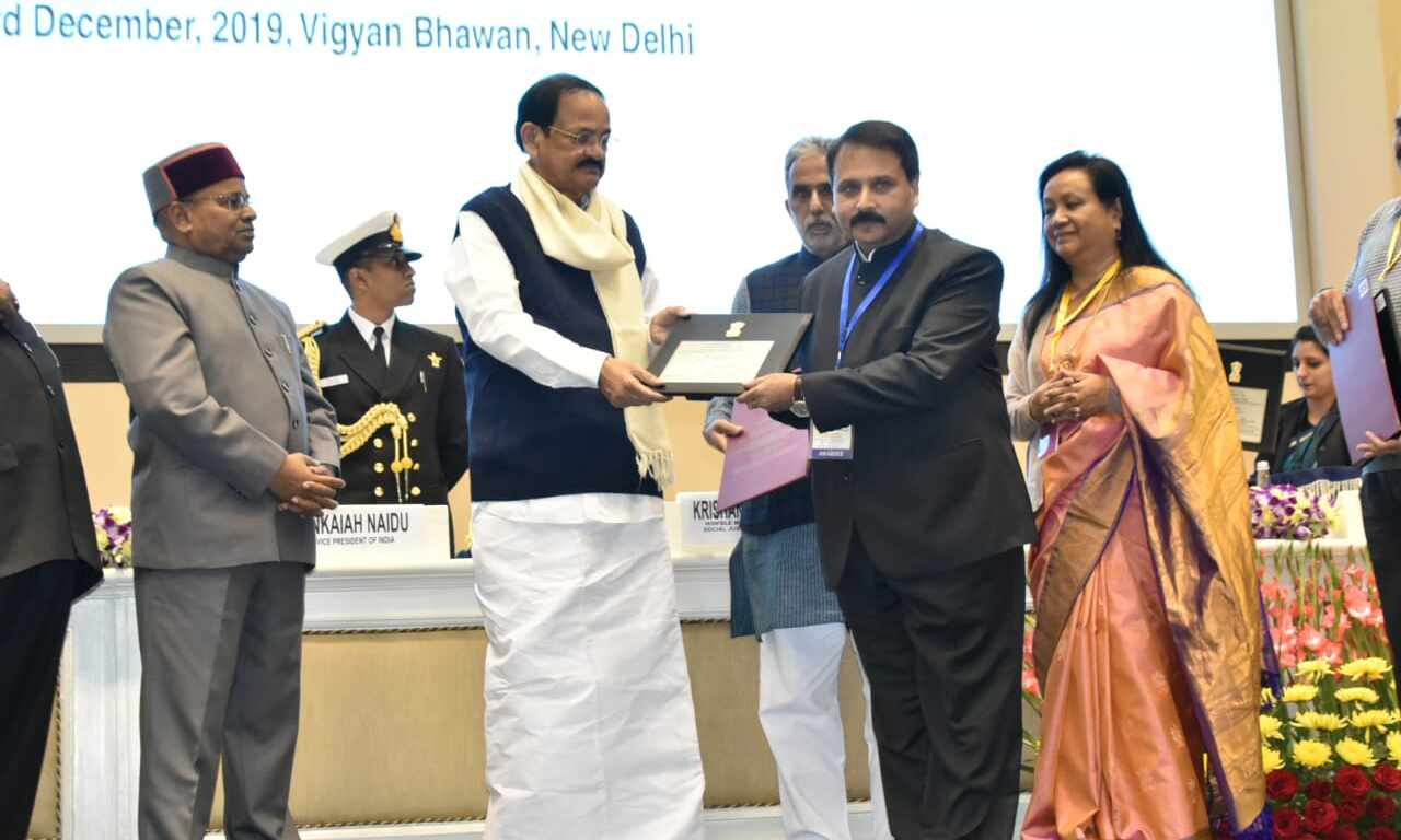 दिव्यांगजन पुनर्वास सर्वोत्तम राज्य बना यूपी, अपर मुख्य सचिव महेश कुमार ने पाया पुरस्कार