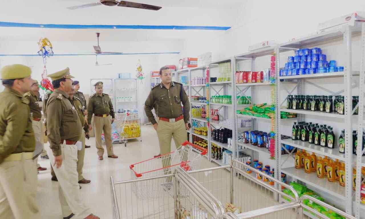 डीआईजी उपेन्द्र अग्रवाल का फरमान, सड़क पर बन्द हो शराब का दौर