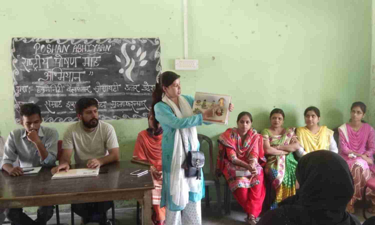 सम्राट इंटर कॉलेज मे बालिका पोषन माह के विषय पर बालिका कार्यशाला का आयोजन