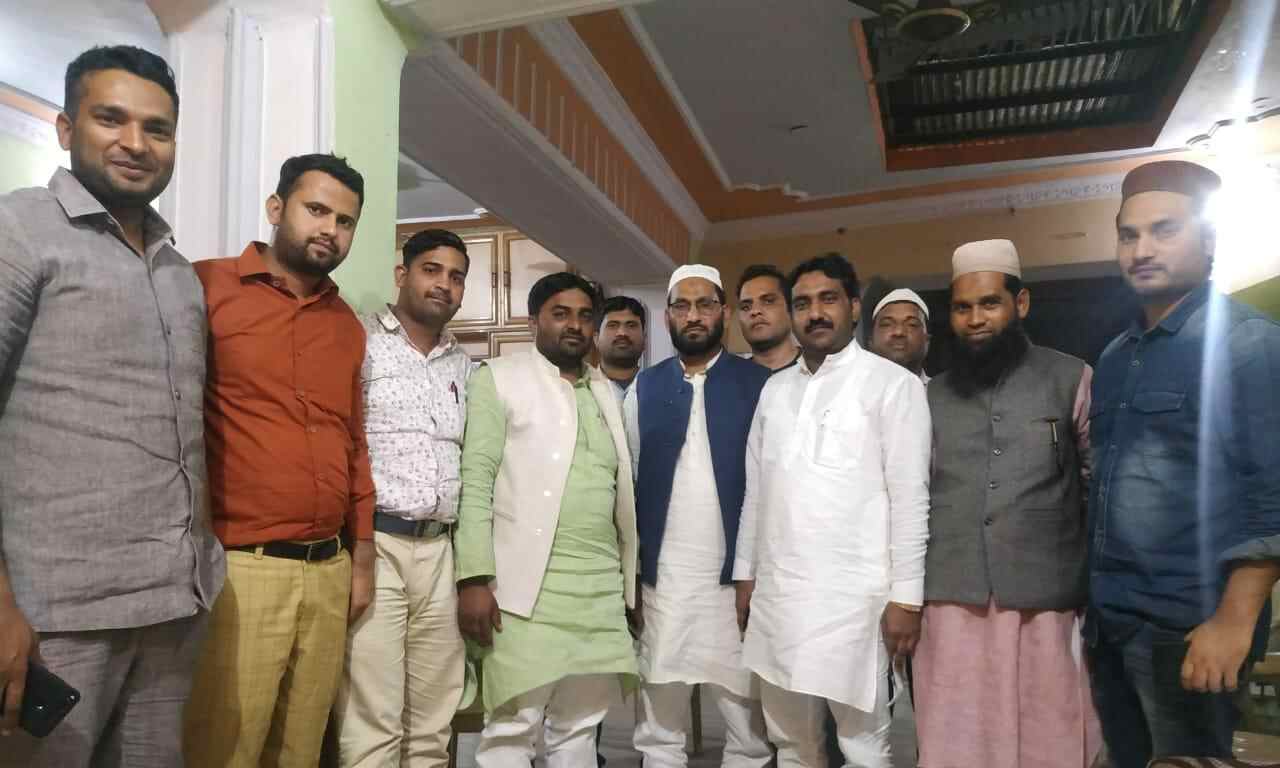 समाजवादी पार्टी के स्नातक एमएलसी प्रत्याशी शमशाद मलिक ने किया मीरापुर कस्बे का दौरा