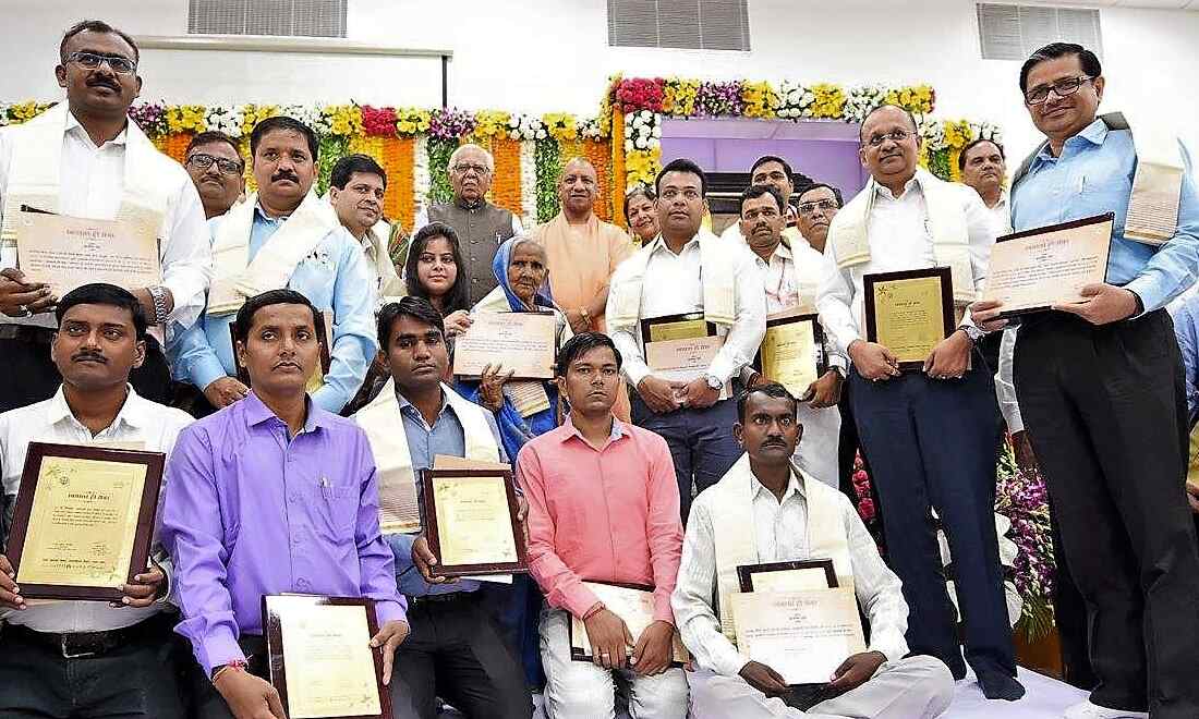 स्वच्छता को अपने जीवन का मिशन बनाना होगा :योगी आदित्यनाथ
