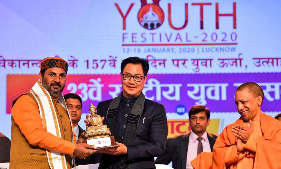 अनेकता में एकता हमारे देश की विशेषता  है : योगी आदित्यनाथ
