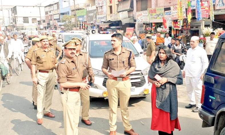 डीएम सैल्वा व एसएसपी अभिषेक यादव ने सर्तकता के दृष्टिगत मुजफ्फरनगर,खतौली,मीरापुर व जानसठ में किया फ्लैग मार्च