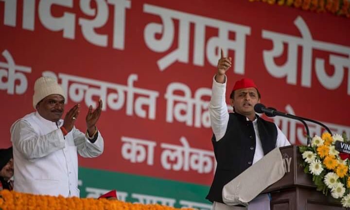 भाजपा सरकार में जनता का भरोसा नहीं रह गया कासगंज में हुयी सांप्रदायिक घटना ने यह साबित कर दिया कि इस सरकार में अमन-चैन कायम नहीं रह सकता