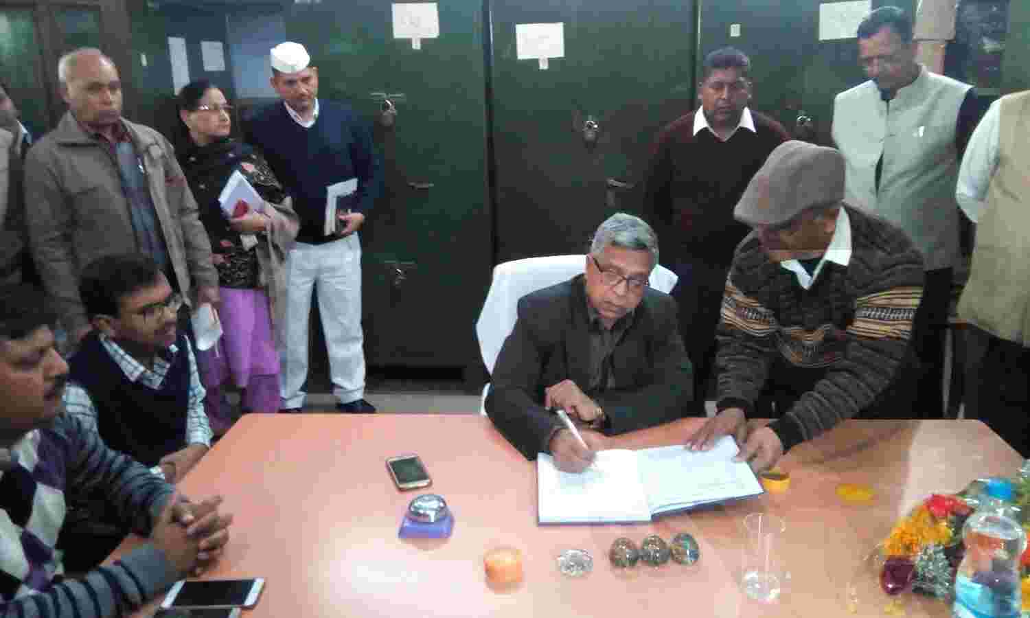 डीएम का कोई ड्रीम प्रोजेक्ट नहीं होताः राजीव शर्मा