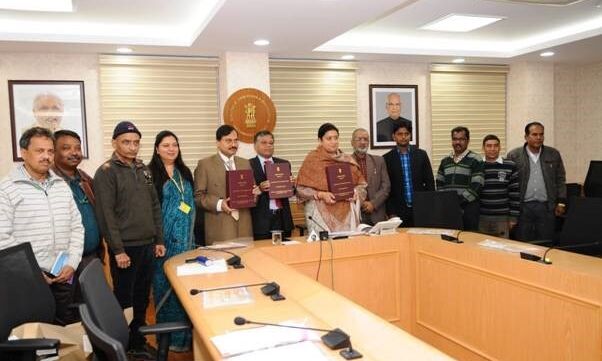 आरएनआई रिपोर्ट प्रिंट मीडिया का एक महत्वपूर्ण संकेतक : स्मृति जुबिन इरानी
