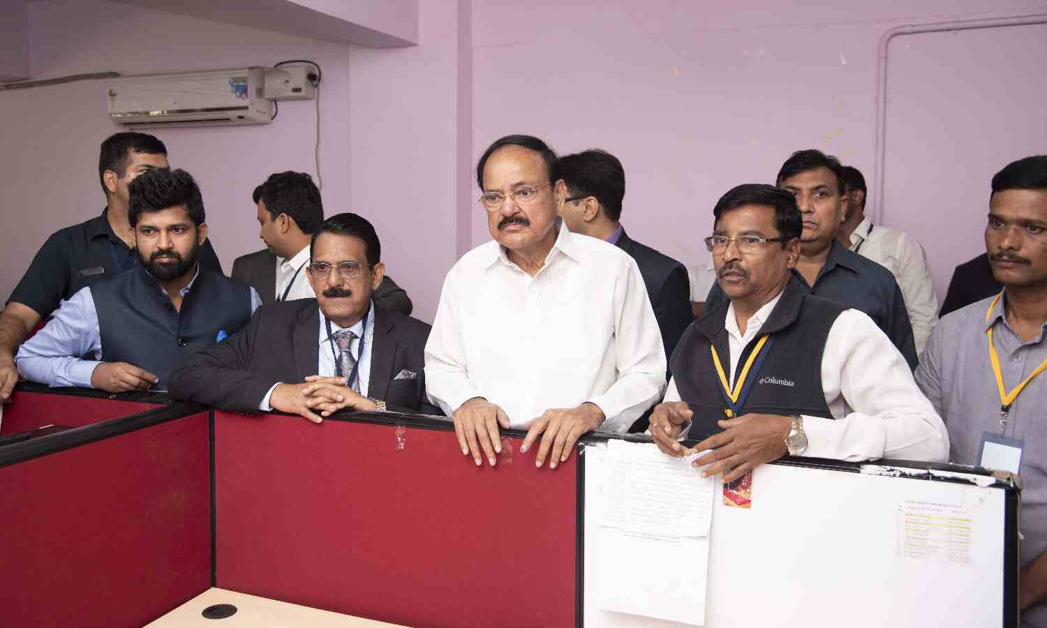 तीन प्रख्यात न्यायविदों को एलएल.डी. (होनोरिस कोसा) मानद डिग्री प्रदान की