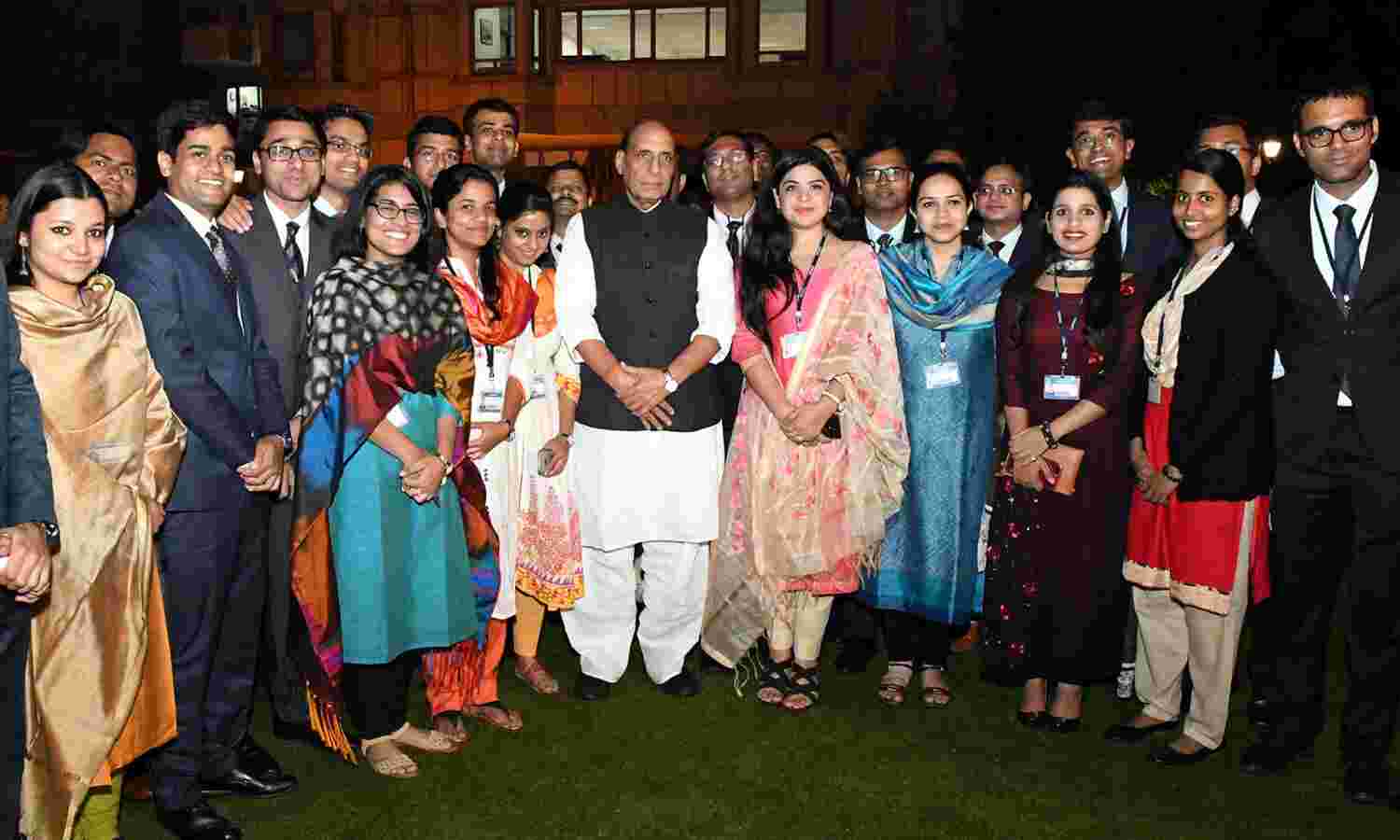 प्रधानमंत्री के न्यू इंडिया के सपने को साकार करने के लिए अपना योगदान दें: राजनाथ सिंह