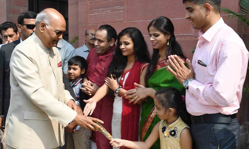 राष्ट्रपति रामनाथ कोविंद ने दीपावली की पूर्व संध्या पर देशवासियों को बधाई दी है।
