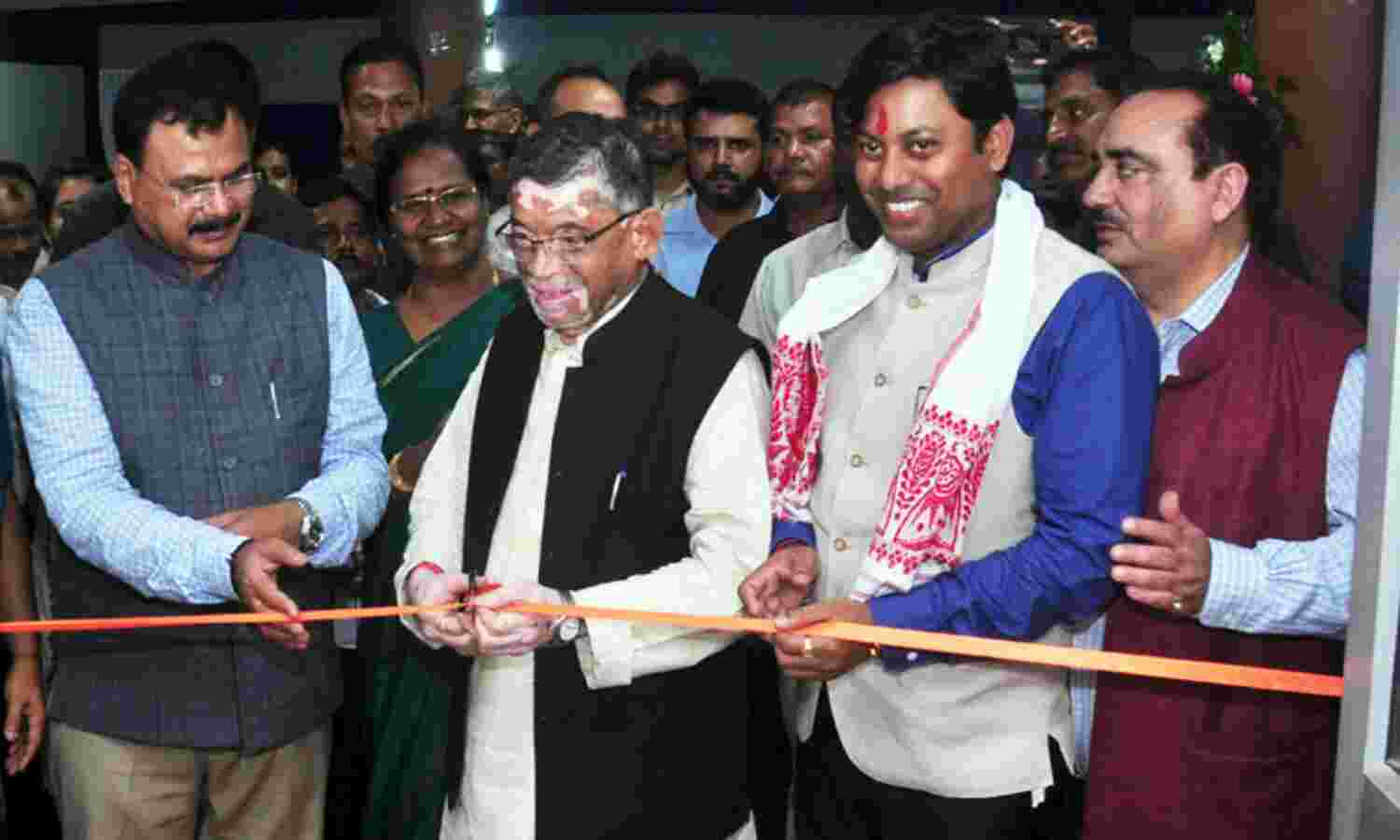 संतोष कुमार गंगवार ने गुवाहाटी में दिव्‍यागों के अनुकूल इमारत का उद्घाटन किया