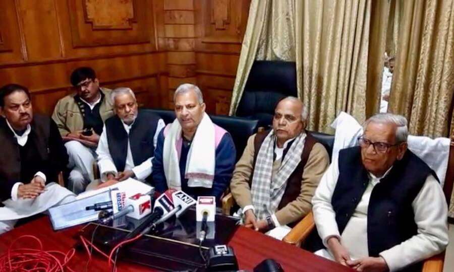 भाजपा सरकार राज्य में अपराध नियंत्रण से सम्बन्धित कानूनों को ताक पर रखकर नए नए जनविरोधी कानूनों के जरिए जनतंत्र का गला घोंटने पर उतारू