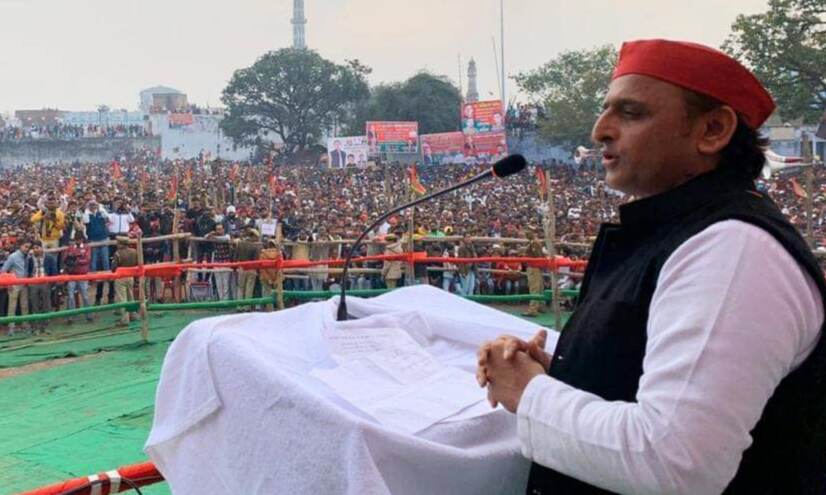 समाज को भयाक्रांत किया है : अखिलेश यादव