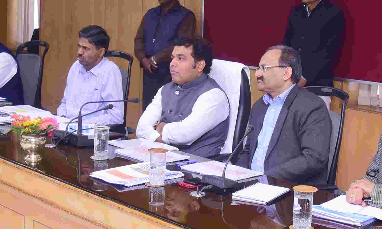बिजली कनेक्शन मे देरी पर अधिशासी अभियंता पर कार्यवाही की जाय : ऊर्जा मंत्री