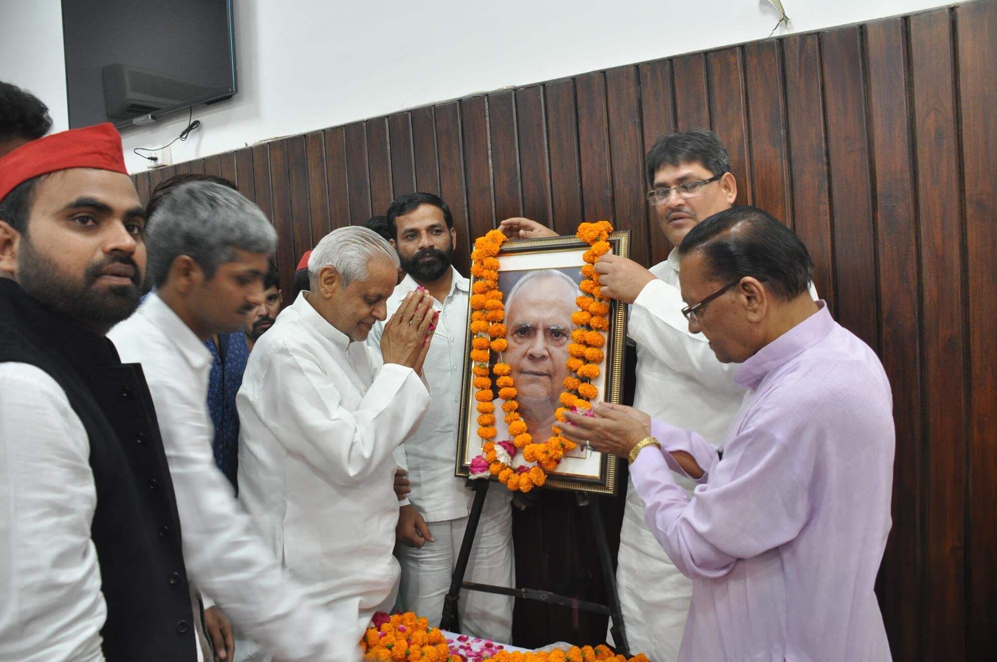 समाजवादी पार्टी के पूर्व सांसद एवं राष्ट्रीय उपाध्यक्ष रहे बृजभूषण तिवारी की 76वीं जयंती मनाई गयी