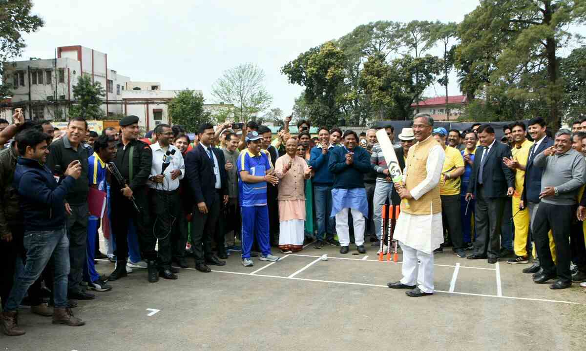त्रिवेन्द्र सिंह रावत ने  सचिवालय क्रिकेट क्लब द्वारा आयोजित 6वीं अन्तर्विभागीय क्रिकेट प्रतियोगिता का उद्घाटन किया।