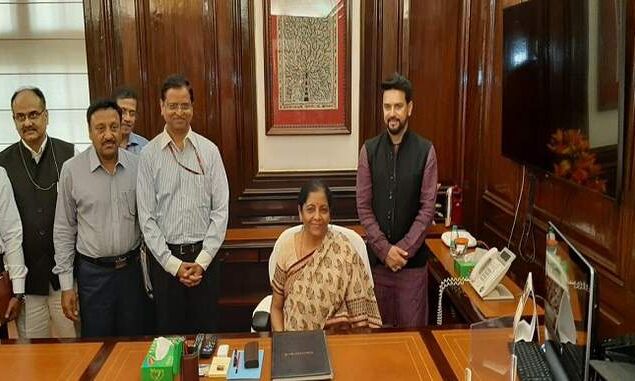 निर्मला सीतारमण ने संभाला वित्त मंत्रालय का कार्यभार