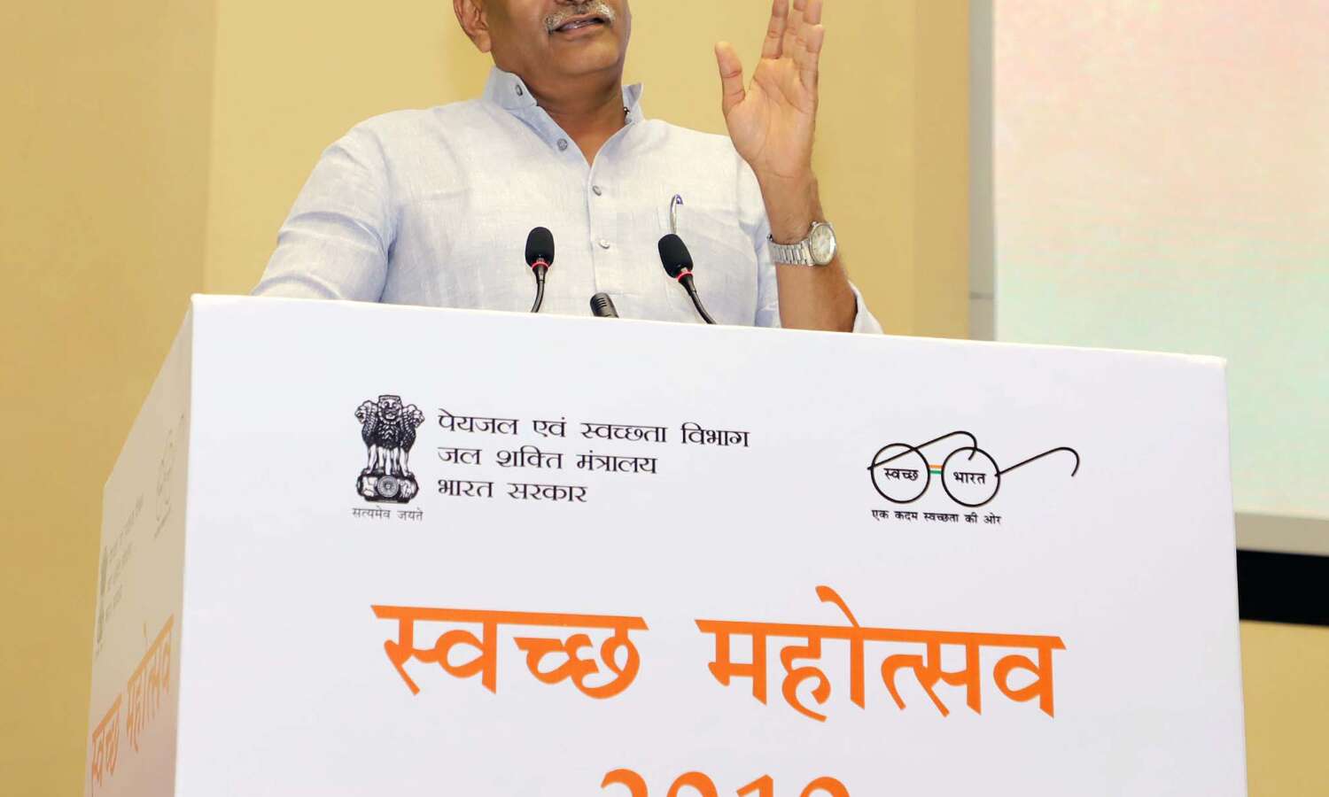 वृक्ष लगाए और जीवन बचाए कार्यक्रम किये आयोजित