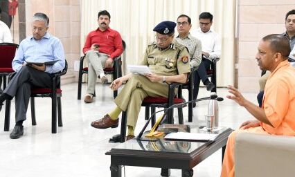 सेवानिवृत्त  चिकित्सकों की सेवाएं ली जाएं : मुख्यमंत्री