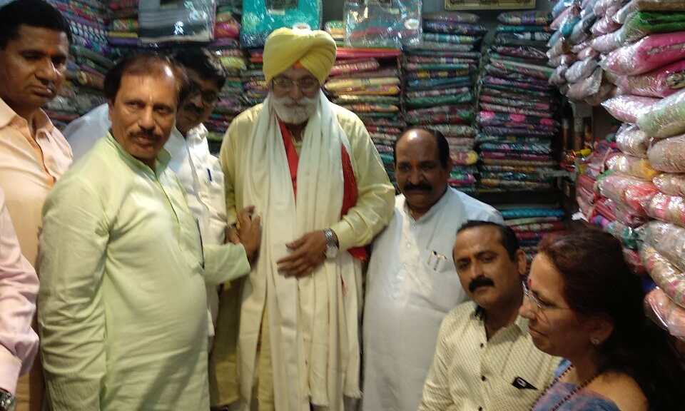 अल्पंसख्यक आयोग के सदस्य सुखदर्शन बेदी का व्यापारियों ने किया स्वागत