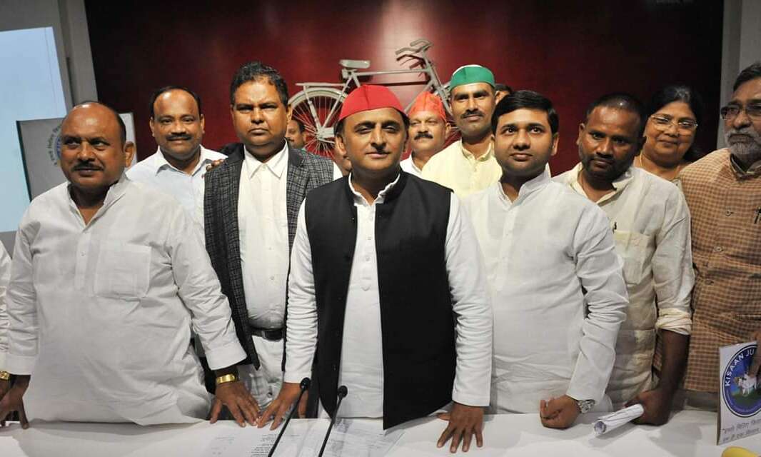 बसपा के पूर्व मंत्री वरिष्ठ नेता फूलन सेना के अध्यक्ष सपा में शामिल