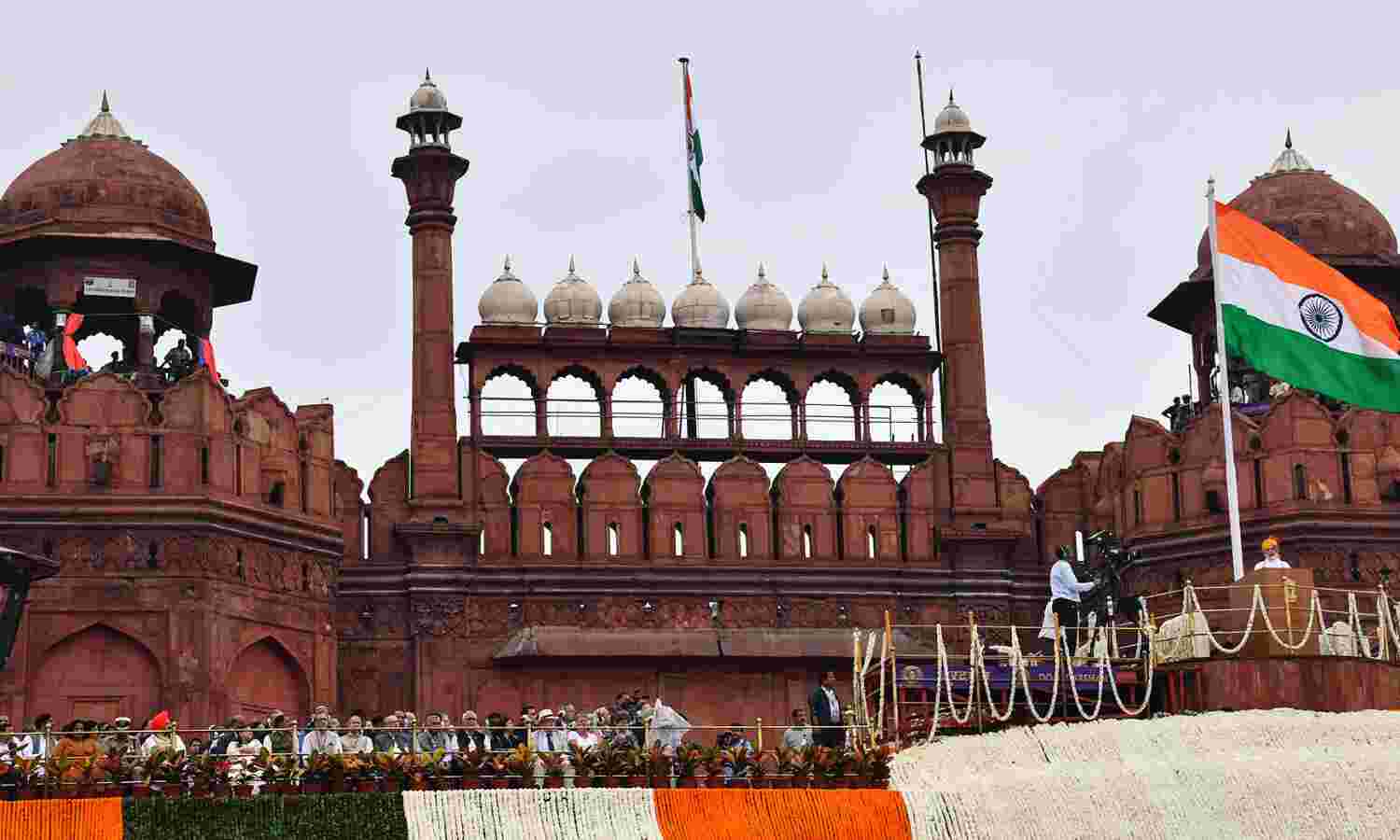 73 वें स्वतंत्रता दिवस के मौके पर लाल किले की प्राचीर से प्रधानमंत्री का राष्ट्र के नाम भाषण