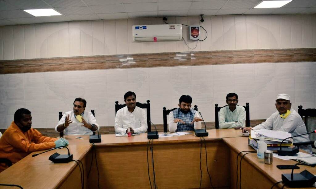 कालाबाजारी करने वालों पर कडी कार्यवाही करें - कपिल देव अग्रवाल