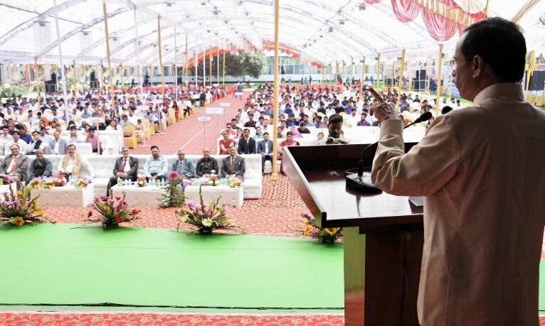 सरकार जल्द ही प्राइवेट युनिवर्सिटी एक्ट लायेगी