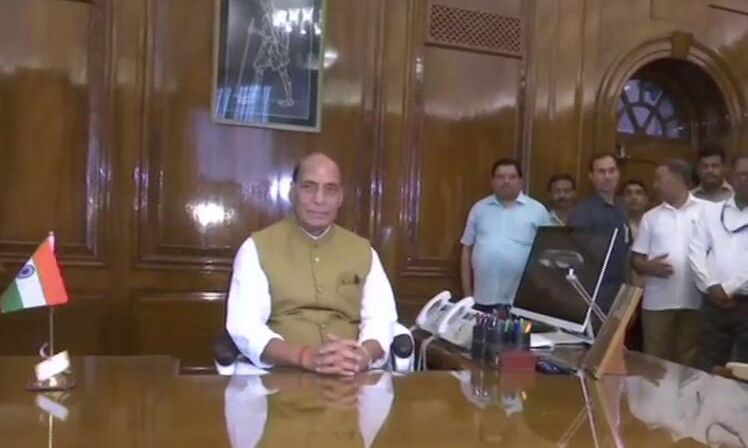 राजनाथ सिंह ने विधिवत रूप से सम्भाला भारत  के रक्षामंत्री का पद भार