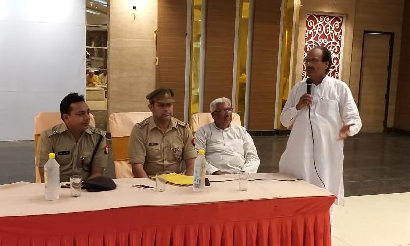 सीओ खतौली,मंसूरपुर थाना प्रभारी ने की कांवड़ यात्रा पर मीटिंग