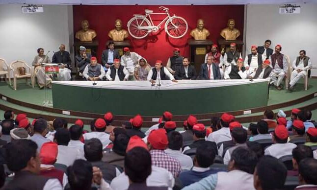 भाजपा की वजह से सामाजिक सद्भाव बिगड़ रहा है : अखिलेश यादव