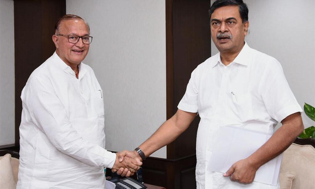 नवीकरणीय ऊर्जा क्षेत्र के विकास के लिए सभी संभव समर्थन का आश्‍वासन दिया