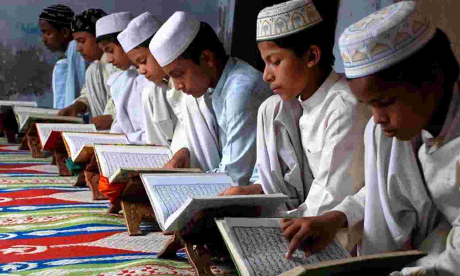 मदरसों में NCERT की किताबों से होगी पढ़ाई
