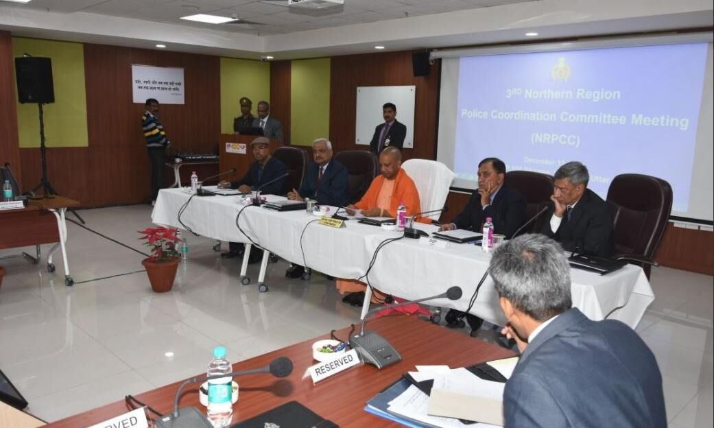 पुलिस पब्लिक फ्रेंडली बन जाए तो इंटेलिजेंस का सबसे बड़ा स्रोत आम जनता बन जाएगी : योगी आदित्यनाथ