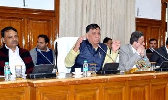 जिला उद्योग केन्द्र के उपायुक्त अपने कार्य व व्यवहार से अपनी विशिष्ट पहचान बनाएं : सतीश महाना, औद्योगिक विकास मंत्री