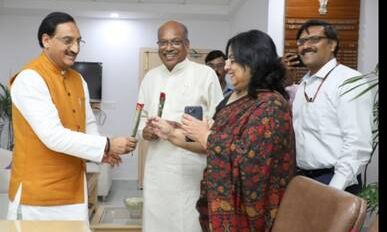 सबसे पहली स्वच्छता, फाइल्स को समय पर निस्तारित करना - डॉ. रमेश पोखरियाल निशंक