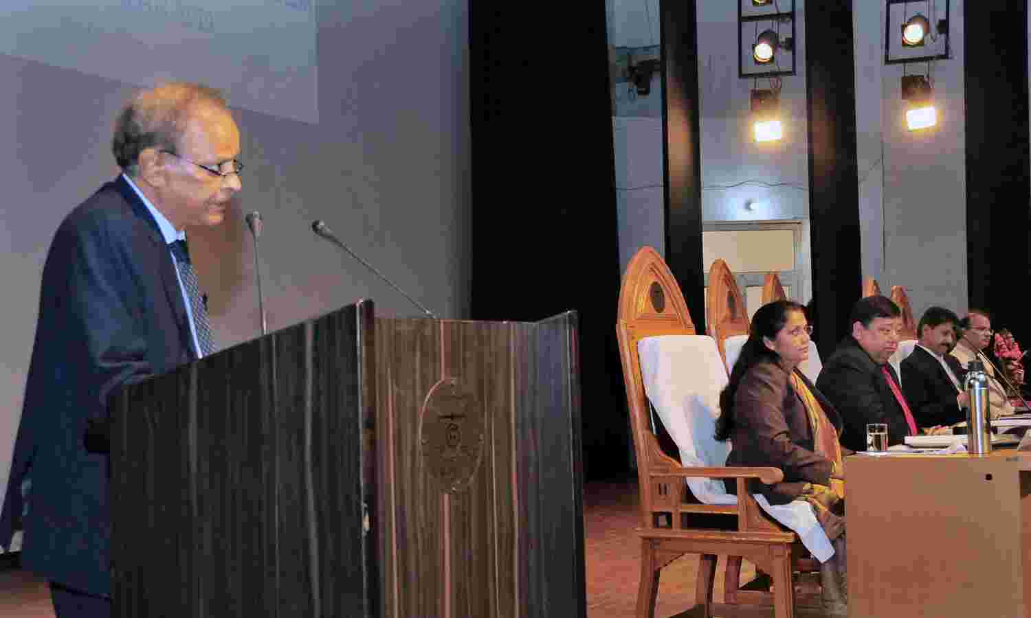 फेमिली कोर्ट द्वारा पारिवारिक विवादोें को सुलह-समझौते पर हल कराया जाय : न्यायमूर्ति शशिकांत गुप्ता