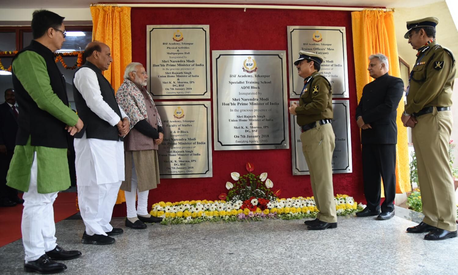 प्रधानमंत्री  नरेन्द्र मोदी ने पुलिस महानिदेशकों और पुलिस महानिरीक्षकों के सम्मेलन में शिरकत की