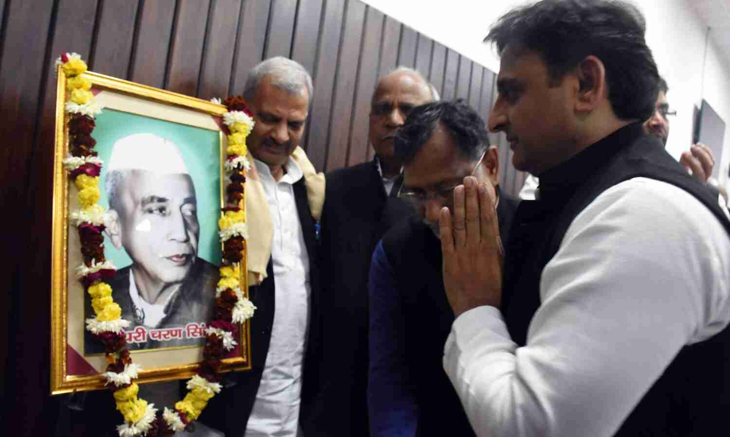 चौधरी चरण सिंह ने आजीवन किसानों के हितों की लड़ाई लड़ी :अखिलेश यादव