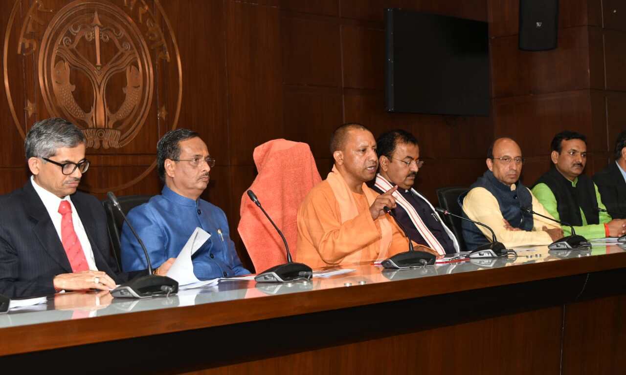 कोरोना वायरस एक संक्रामक रोग है बचाव ही इसका उपचार है: मुख्यमंत्री