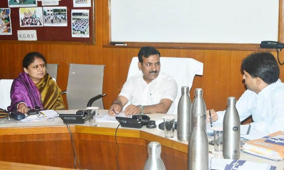विभागीय कार्यों में किसी भी प्रकार की शिथिलता एवं लापरवाही बर्दाश्त नहीं की जायेगी :  बेसिक शिक्षा राज्यमंत्री (स्वतन्त्र प्रभार)