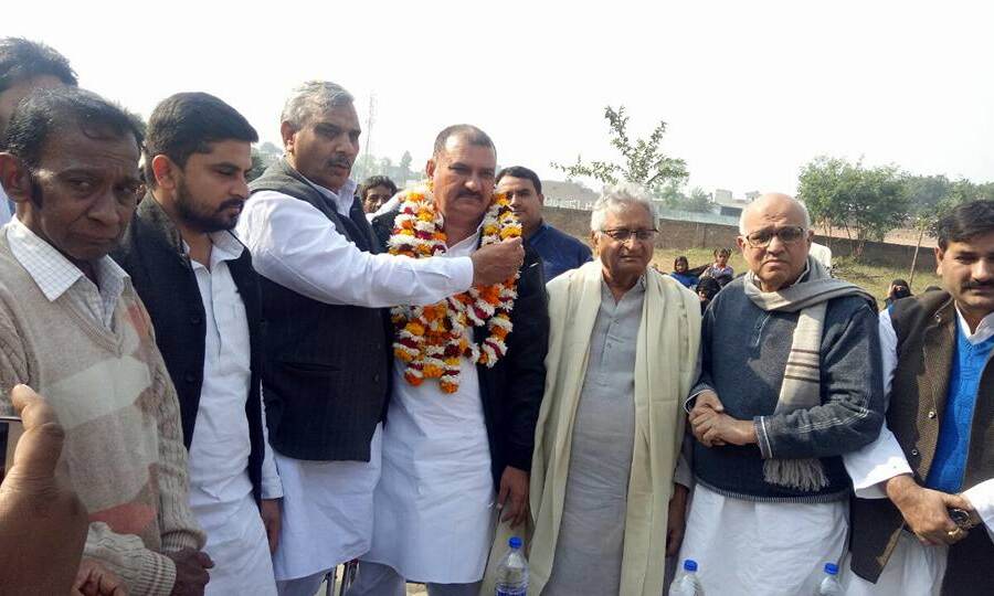 राष्ट्रीय जन संघर्ष मोर्चा के अध्यक्ष अकील राणा सैकड़ो समर्थको के साथ विधिवत रूप से कॉंग्रेस  मे शामिल