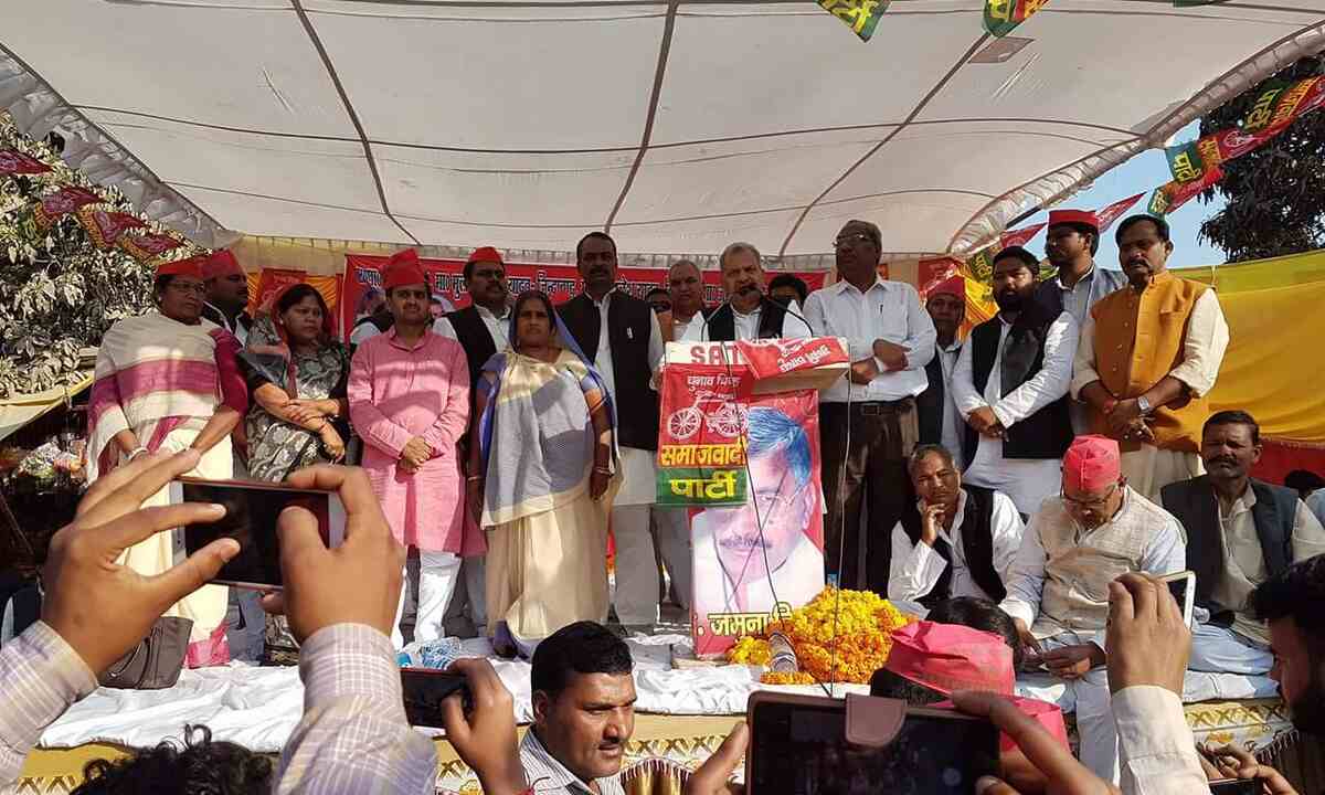 जनता ने अपना मन बना लिया है कि वह समाजवादी पार्टी के प्रत्याशी इं0 प्रवीण कुमार निषाद को जिताएगी