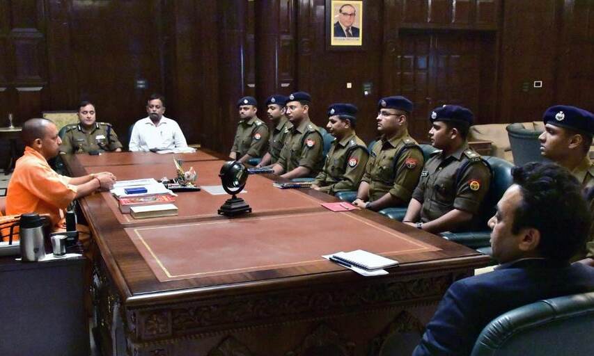 मुख्यमंत्री से 2014 बैच के भारतीय पुलिस सेवा के अधिकारियों ने भेंट की