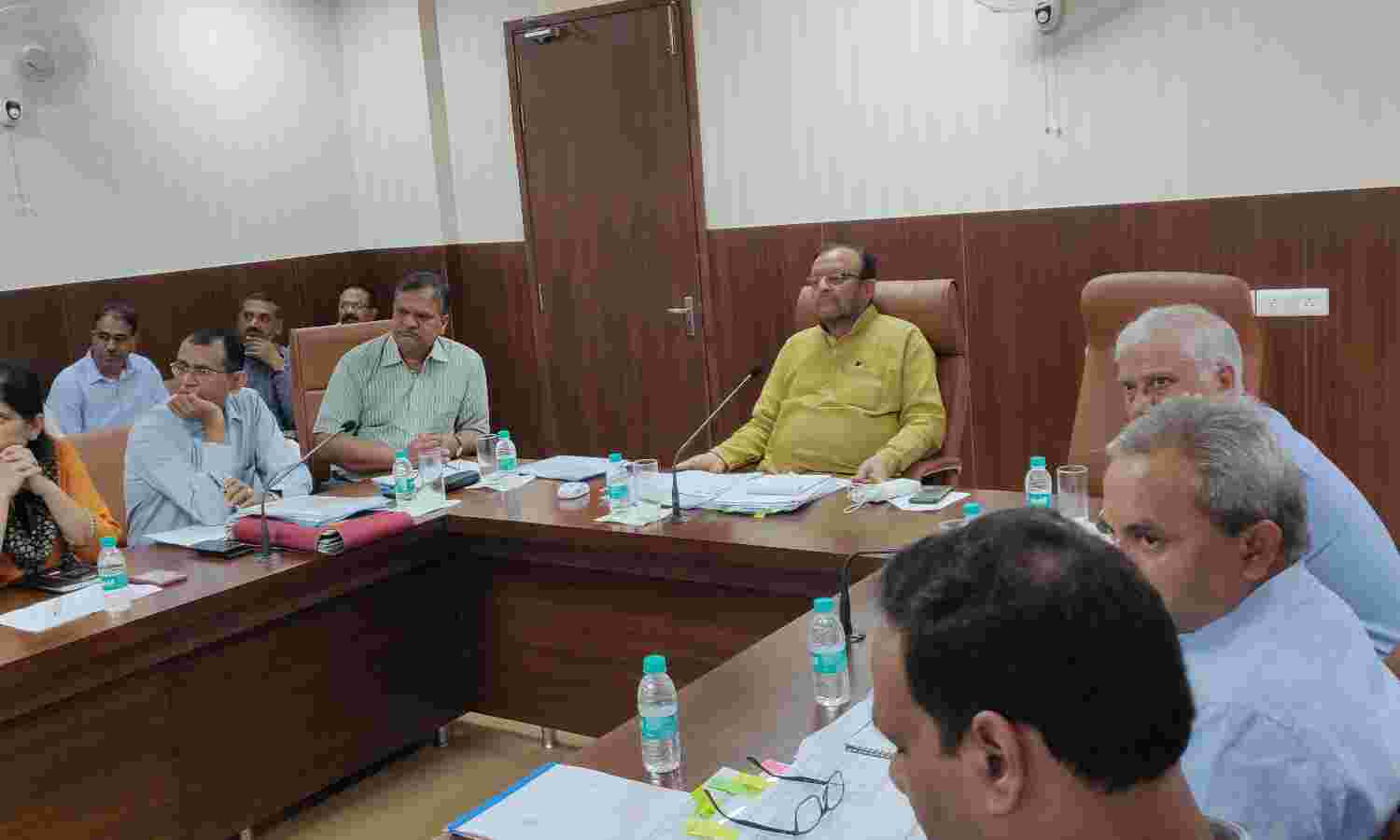 ट्रांसफर पोस्टिंग के लिए परफॉरमेंस बेस्ड पैरामीटर बनाकर लक्ष्य निर्धारित किए जाएं  : सुरेश खन्ना