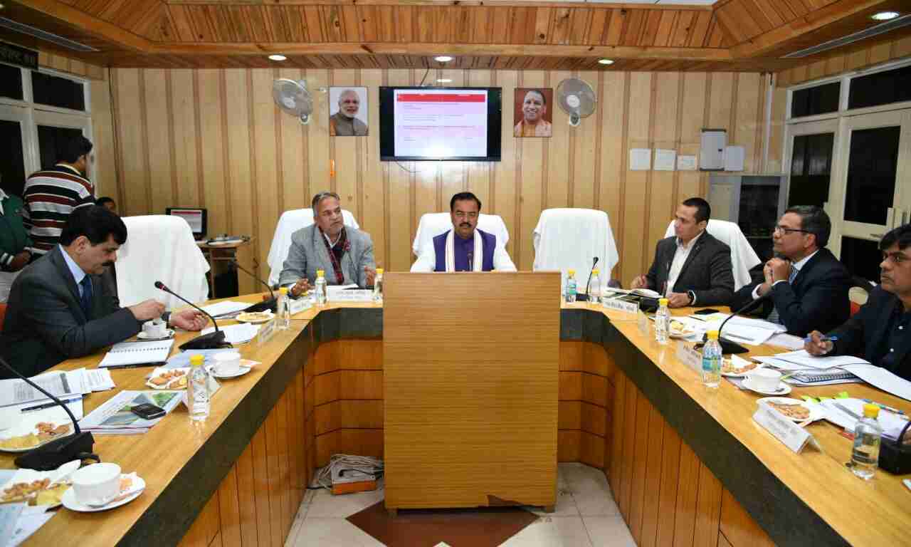सड़क निर्माण की सभी बाधायें शीर्ष प्राथमिकता से दूर हो सड़क निर्माण में तेजी लायी जाय : केशव प्रसाद मौर्य