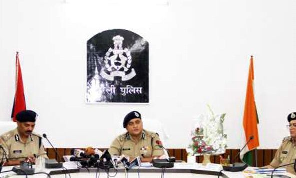 कुख्यात मुजरिमों की पेशी वीडियो कांफ्रेंसिंग के जरिए करवाएं : डीजीपी ओपी सिंह