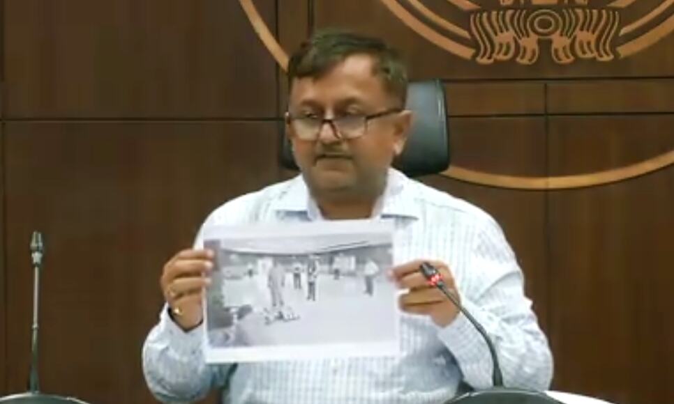 Live  ~ कोरोना वायरस के संबंध में  प्रेस वार्ता