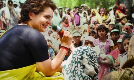 प्रियंका के प्रहार से पलट गयी सरकार