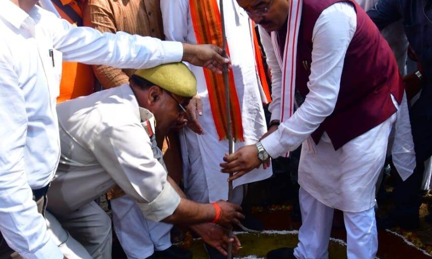 उपमुख्यमंत्री ने 155 करोड़ की 22 सड़क परियोजनाओं का किया लोकार्पण एवं शिलान्यास