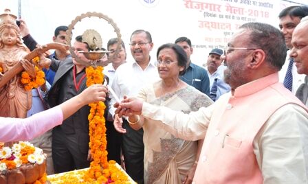 केन्द्र व प्रदेश सरकार ने महिलाओं के लिए बहुत-सी योजनाएं संचालित की हैं,इससे वे स्वावलम्बी हो रही हैं : रीटा बहुगुणा